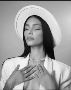 Amaliarand Glamour Pic 3