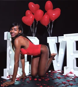 Alma_Stevenson San Valentin ❤️💕 Pic 2