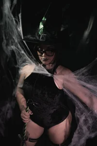 Brenda_WilliamsのTruco,trato…o un pecado?! 🎃😈#Halloweenの 2枚の写真