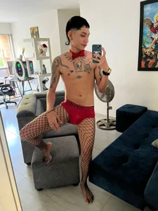 Jhoan_Bigcock99 Alone For You Pic 2