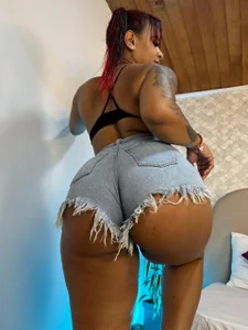 RILLEY_ALLENの🤤の枚の写真