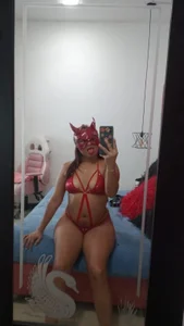 LizSmitht Public Pic 2