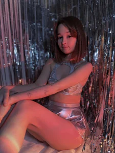 Mary_uw Space vibe Pic 3