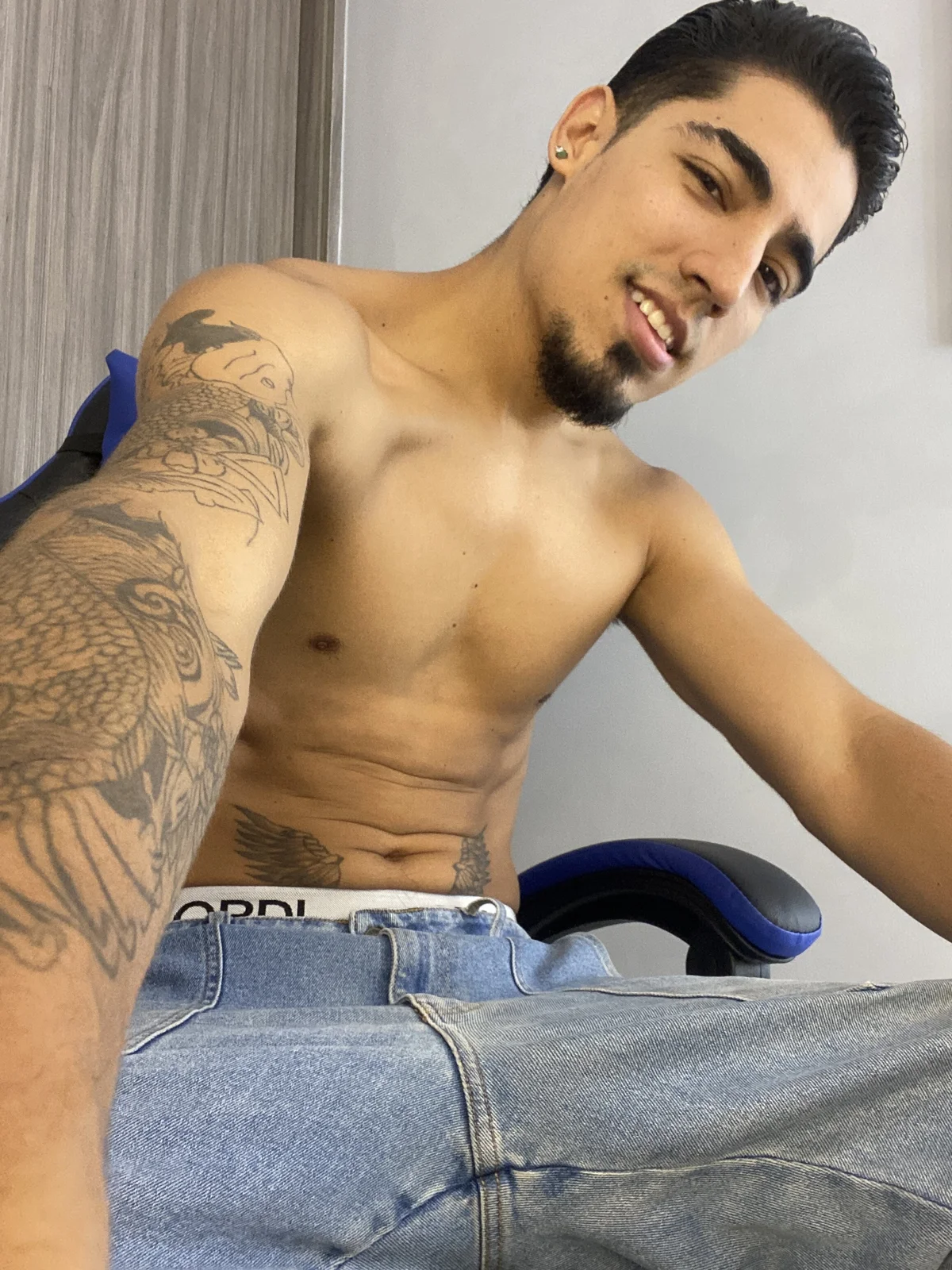 SimonNessman Aktuellstes Foto 8453