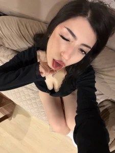 TonjaNeace dark sett . fénykép