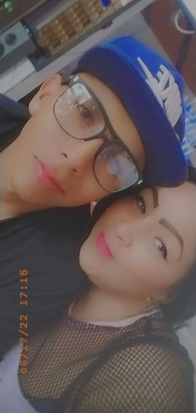 couplematureandboy
