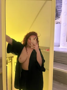 AmmberJones You'd love to see what's behind this.🔥💋 Εικόνα 4