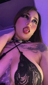 EmilyMora1_ 💋 Feeling cute, playful รูป  5