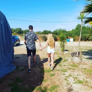 MR AND MRS <3 od VanLifeVixen  snímek