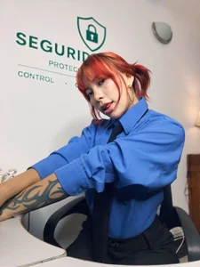 At my job 🥈🤫 de Zakura_66  2 photos