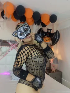 Zdjęcia SkylerRose3 Meow 😼 Let's play, it's Halloween👻🎃: 