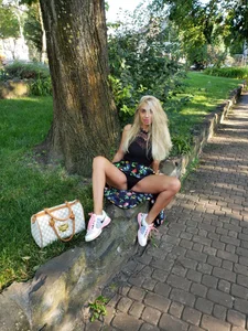 beauty_chl0e Lovely Surprize free Pic 6