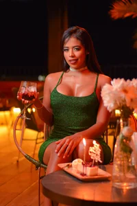 SarahCinnamon- Happy Birthday to me! Poză