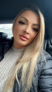 Izabellle02Public Bild 3