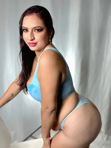 Scarlett_Lucia U want more of me? Bilde 2