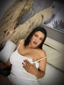 Slut_Milf_ Only yours! Immagine  2