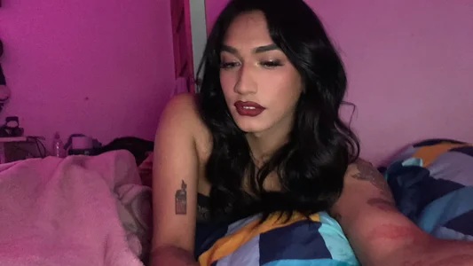 ㊗️ de NikitaDragunXXX  2 Imagens