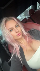 Pink Hair ❄️💕 od xbbyblonde  2 snímek