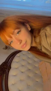 Crimson Allure de KatheyMichelfelder  3 Imagens