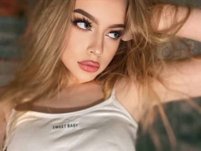 ElletteAle Tasty I Pic