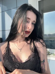 DarcyAspacio sunshine goth🌤🖤 Pic 3