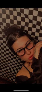 impreatydoll Public Εικόνα