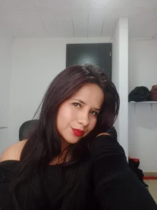 mia_valentina___Public Bild 3