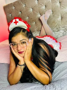 tu enfermera sexy de michellovecs Foto 5