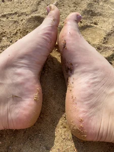 JacyWinslat for those who love feet 👣 Pic 3