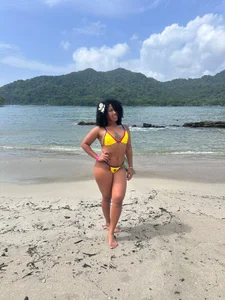 Tanissha_curly Beach, breeze and sea ☀︎ Pic 7
