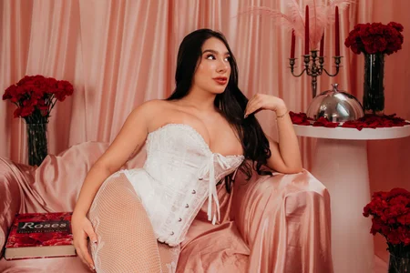 lyrabellini I wish you a romantic Valentine's Day by my side 💖 Pic 6