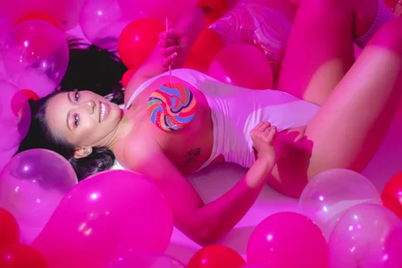 LizzHamilton__ Im back to you! Immagine  5