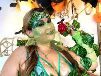 SalmaZamann Eve, will you eat the forbidden fruit? Pic 2