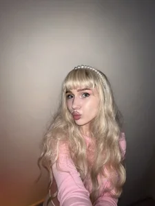 Zdjęcia Charlotte_Pretty Public:  4