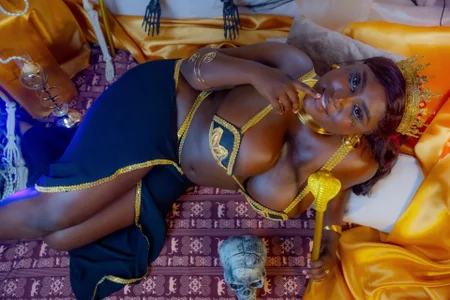 HAPPY HALLOWEEN🎃👀 de blaisysmith  8 Imagens