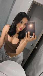 Beauty in the mirror de IsabellaMoreau  photos