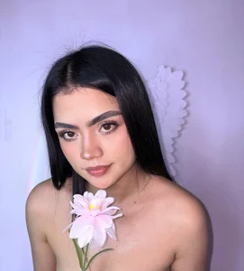 Crisly_gh 💐 Kuva