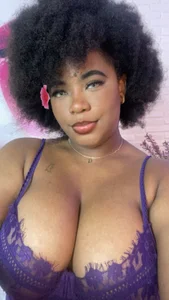 Tyra_Privacy new look 😈 Immagine 