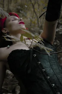 Dora_MarcelliのSuccubus Led You Into The Forest Of Horny And Passion🎃の 9枚の写真