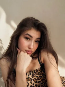 mimi_tease me and me and myself Pic 6