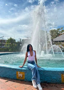 antonela-deepthroat ON A WALK IN GUATAPE! Pic 8