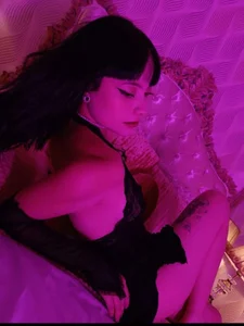 Emmy_miaw 🖤 Pic 2