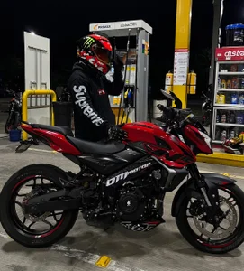 GabrielX77_'s Two wheels, a dangerous look and the desire to make you lose control. 🏍️🔥 Sex Photo 3