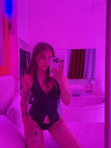 EmmaLyrica Public Foto