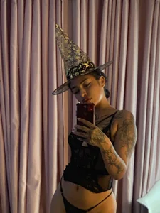 JuliaRose_ksのsexy witch 🎃の 7枚の写真