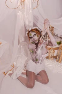 missebonyvegas_cr KISS ME BEFORE I BITE 💋🧟‍♀️ - {count, plural, one {תמונה אחת} two {שתי תמונות} many {# תמונות} other {# תמונות}}