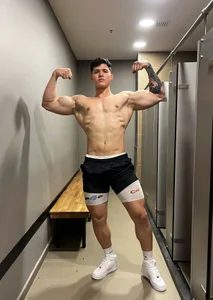 Hazzan_Velez Public  3. fénykép