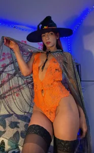 this sexy witch is waiting for you de hannapettit Foto 3