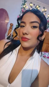 Coral0403 🥰 Pic 4