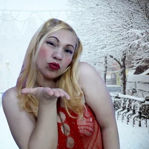 HannahEmmax2 merry christmas 2025 Pic 7